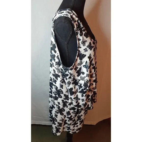 Women blouse - Picture 2 of 5